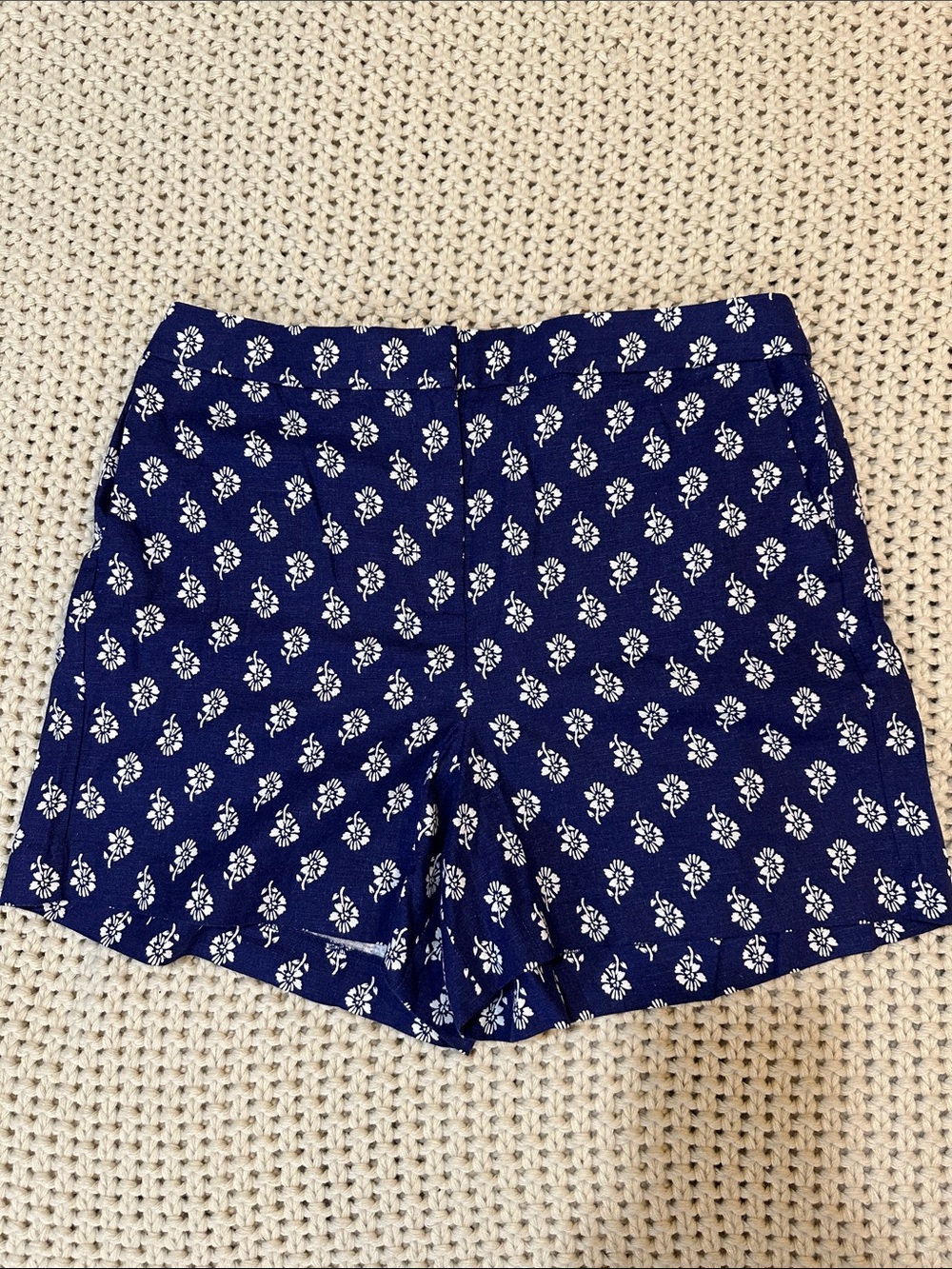 NWT J. Crew Navy and White Floral Printed Linen Pull-on Shorts